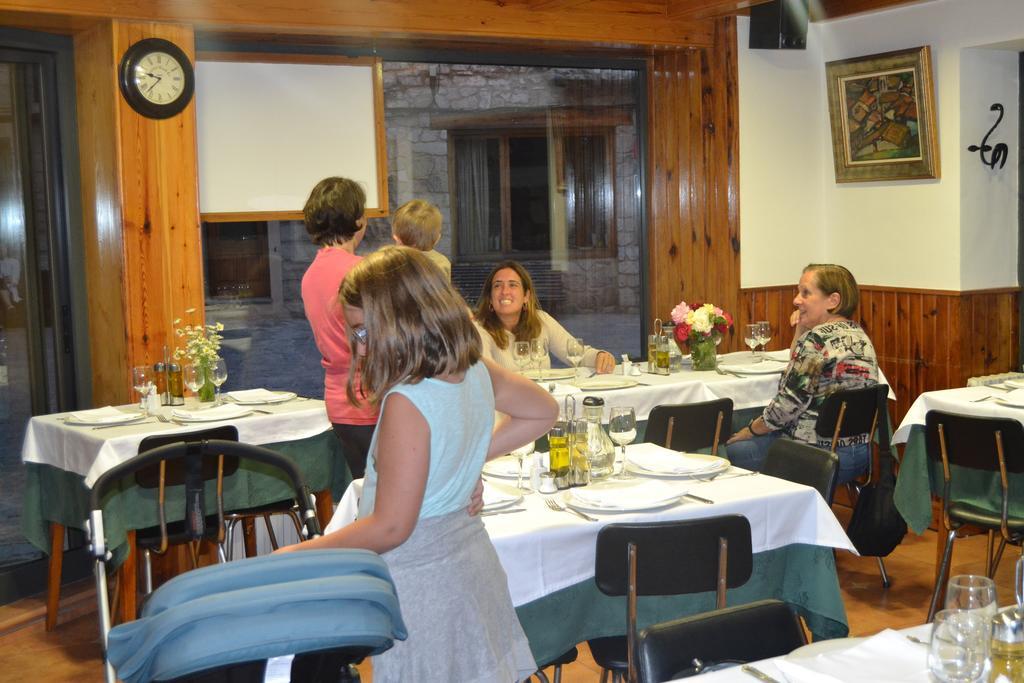 Hostal La Muntanya Castellar De N'Hug Zewnętrze zdjęcie