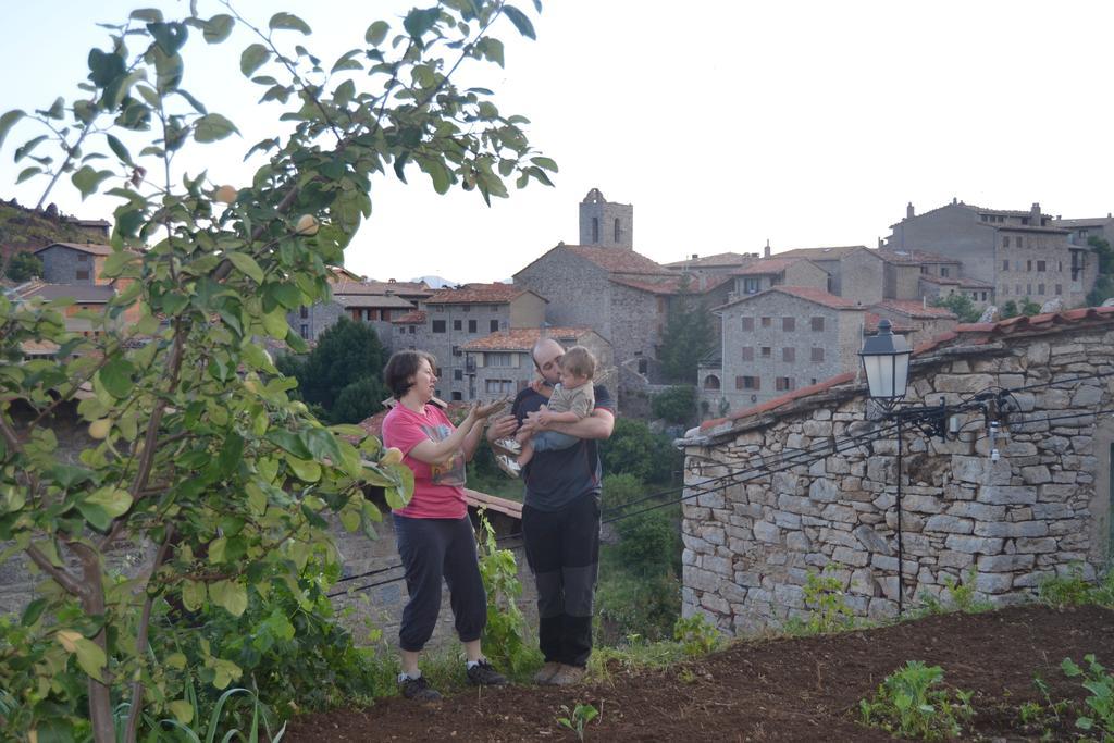 Hostal La Muntanya Castellar De N'Hug Zewnętrze zdjęcie