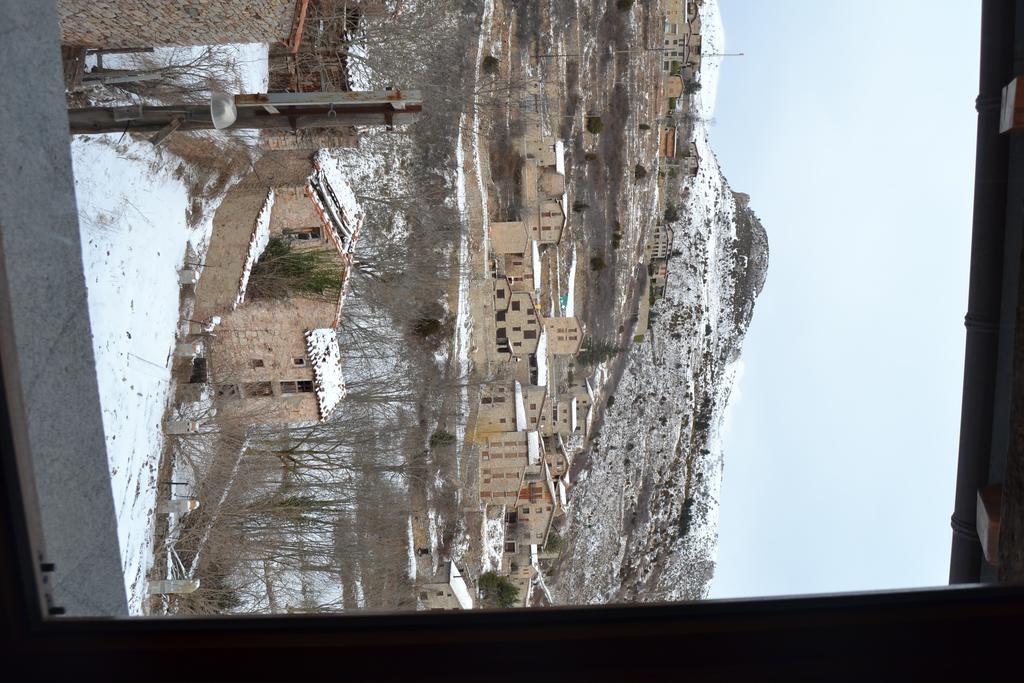 Hostal La Muntanya Castellar De N'Hug Zewnętrze zdjęcie