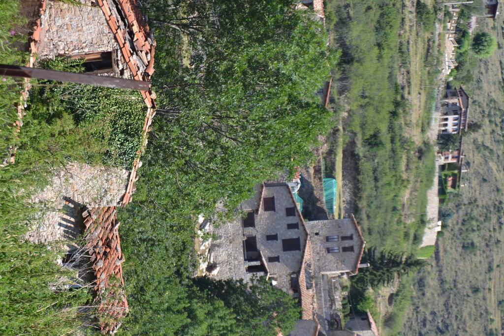 Hostal La Muntanya Castellar De N'Hug Zewnętrze zdjęcie